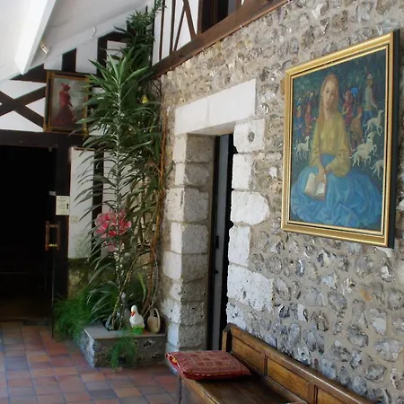 לינה וארוחת בוקר Le Moulin D'ande 3*