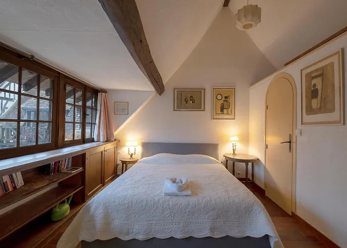 Le Moulin D'andé Bed & Breakfast