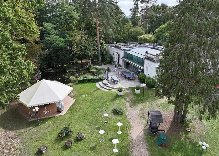 Le Moulin D'andé Bed & Breakfast